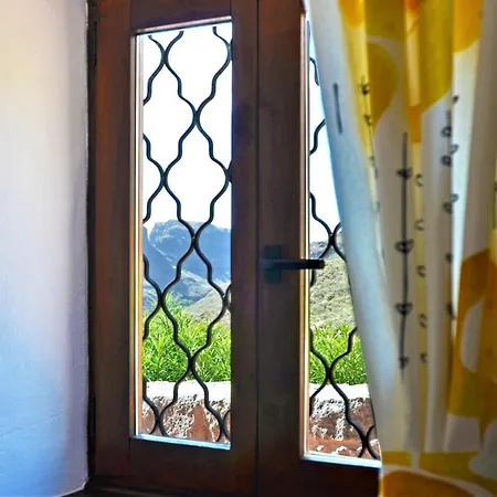 Olivas - Unique With Heated Pool Holiday home