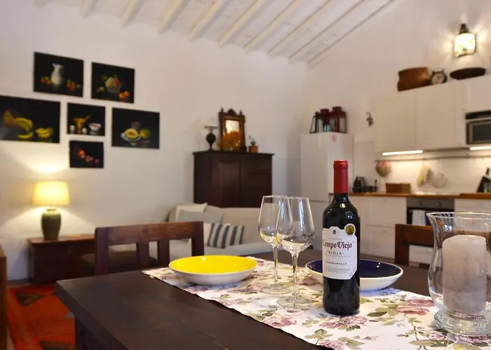 Olivas - Unique With Heated Pool Дом отдыха *