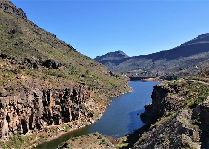 Дом отдыха Olivas - Unique With Heated Pool