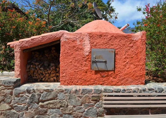 Дом отдыха Olivas - Unique With Heated Pool Маспаломас